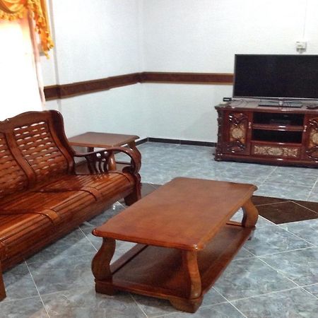 Nur Muslim Homestay At Kota Bharu Ngoại thất bức ảnh