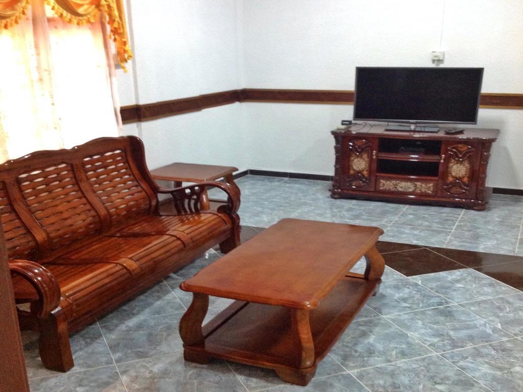 Nur Muslim Homestay At Kota Bharu Ngoại thất bức ảnh