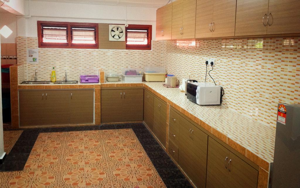 Nur Muslim Homestay At Kota Bharu Ngoại thất bức ảnh